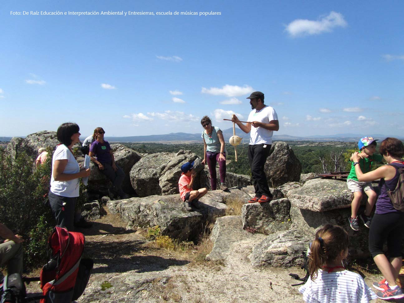 Ruta guiada "Hilando cuentos", en Prádena del Rincón o la Cabrera (Madrid).	De Raíz Educación e Interpretación Ambiental y Entresierras, escuela de músicas populares