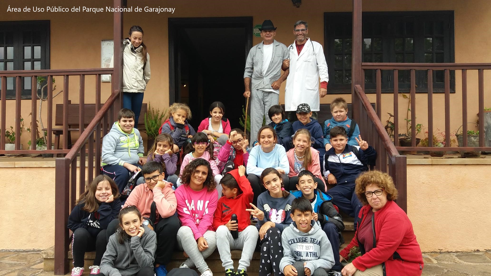 Visita guiada interpretativa en el Parque Nacional de Garajonay.	Área de Uso Público del Parque Nacional de Garajonay